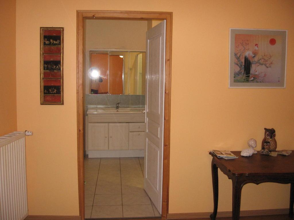 Chez Robert Et Catherine Dompierre-sur-Mont Bilik gambar