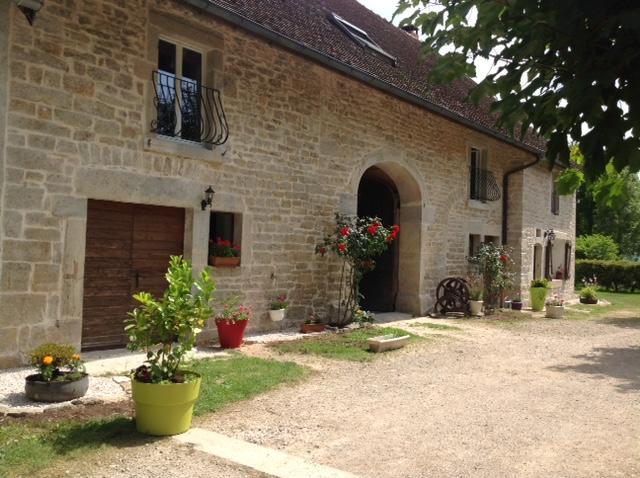 Chez Robert Et Catherine Dompierre-sur-Mont Bilik gambar